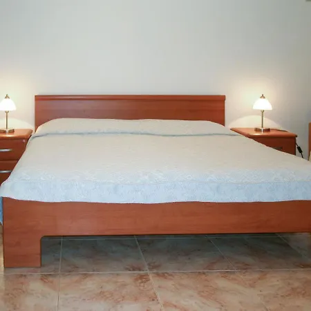 Apartment Alba-4 By Interhome